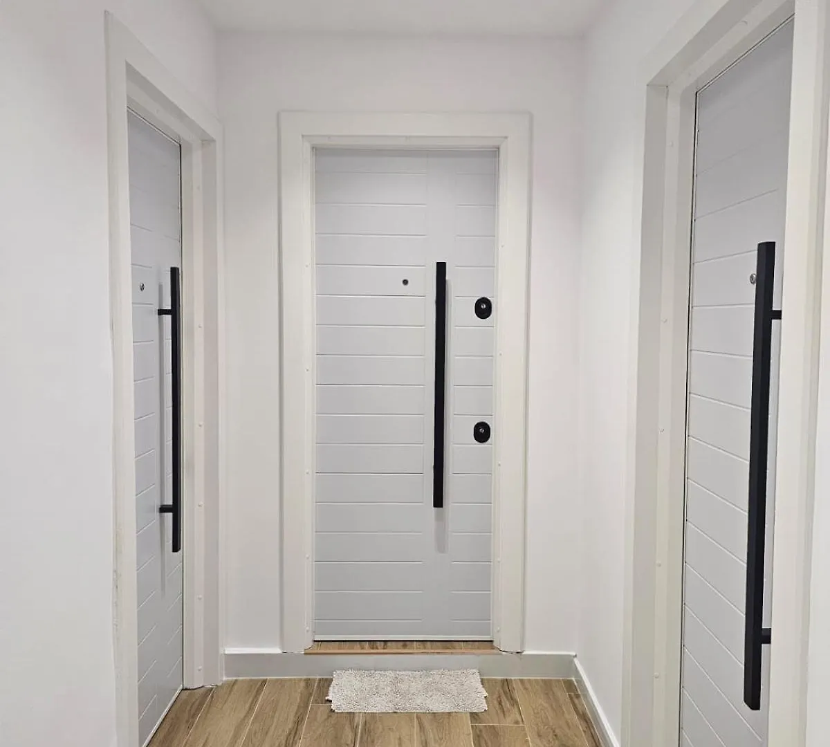 טיראנה Main Apartment 3 0*,